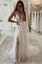 Ivory Tulle Lace A-line Spaghetti Straps Wedding Dresses With Side Slit